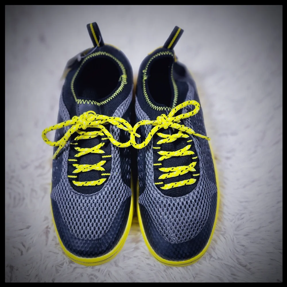 Boy's C9 Champion Mesh Water Shoes Size 5